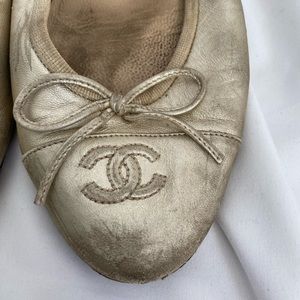 Chanel gross grain gold ballerina bow CC flats